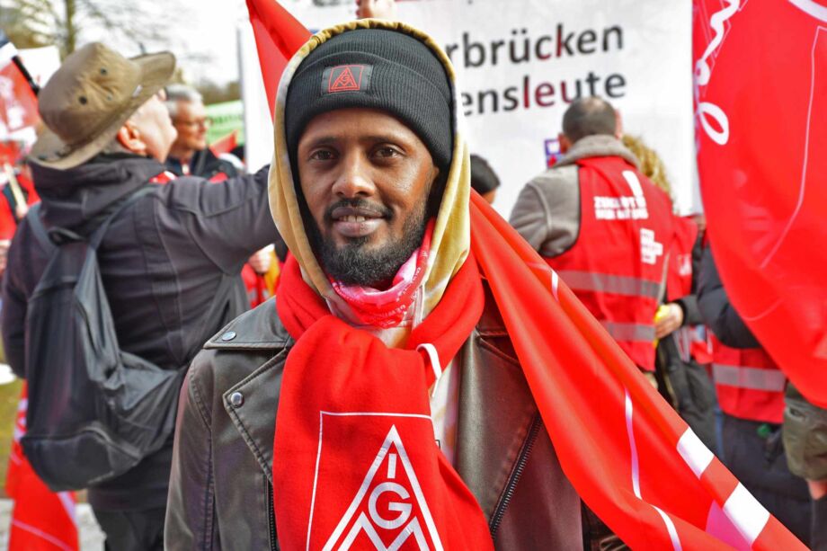 Sozialstaat verteidigen! Sozialstaat verteidigen!