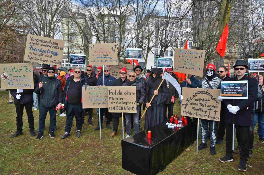 MEIN ARBEITSPLATZ.
UNSER INDUSTRIELAND.
UNSERE ZUKUNFT! MEIN ARBEITSPLATZ. UNSER INDUSTRIELAND. UNSERE ZUKUNFT!