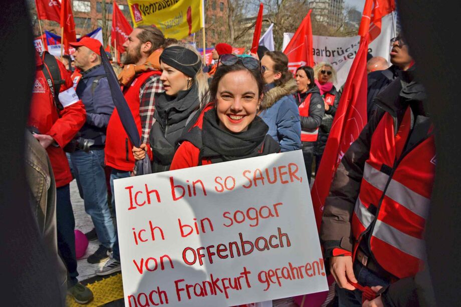 Es geht um unsere Arbeitsplätze, unsere Familien, unsere Zukunft!
Es geht um unsere Arbeitsplätze, unsere Familien, unsere Zukunft!