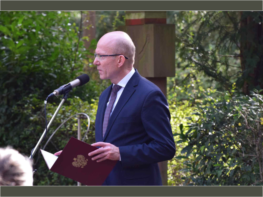 Gedenkveranstaltung am Sammelgrab Gedenkveranstaltung am Sammelgrab