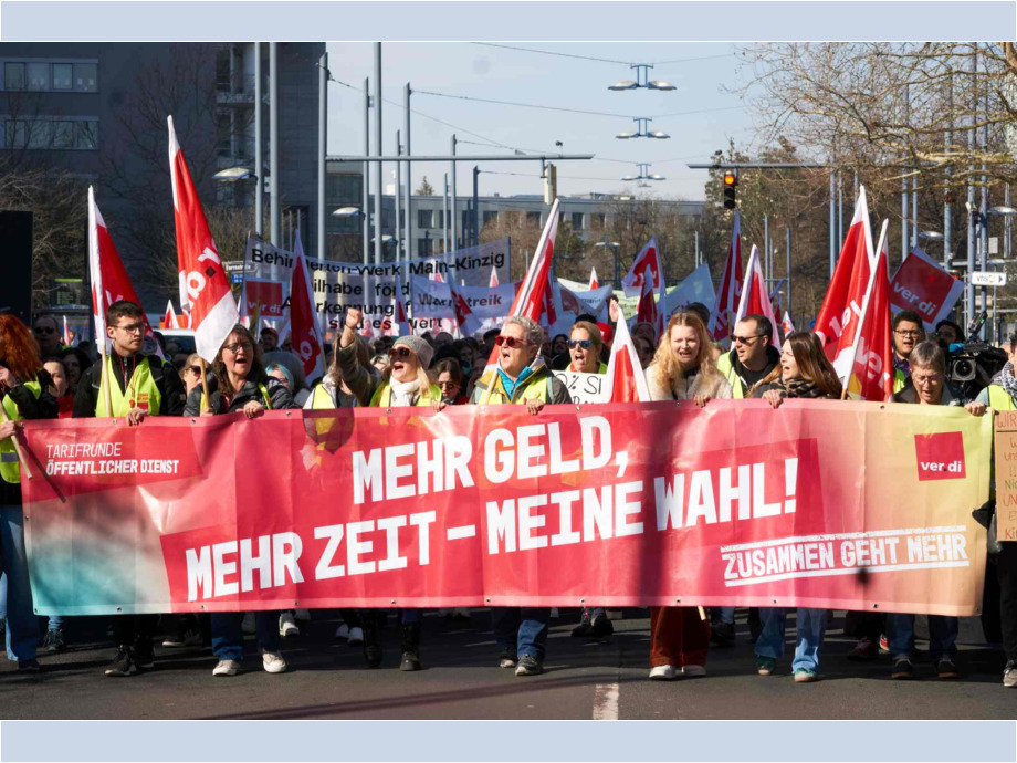 Demozug durch die Stadt