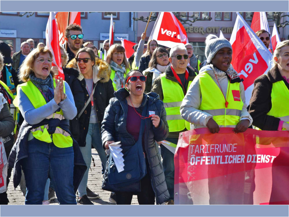 Beschäftigte aus Pflegeeinrichtungen aus ganz Hessen haben heute für ihre Forderungen in der Tarifrunde des Öffentlichen Dienstes gestreikt, hier in Hanau Beschäftigte aus Pflegeeinrichtungen aus ganz Hessen haben heute für ihre Forderungen in der Tarifrunde des Öffentlichen Dienstes gestreikt, hier in Hanau