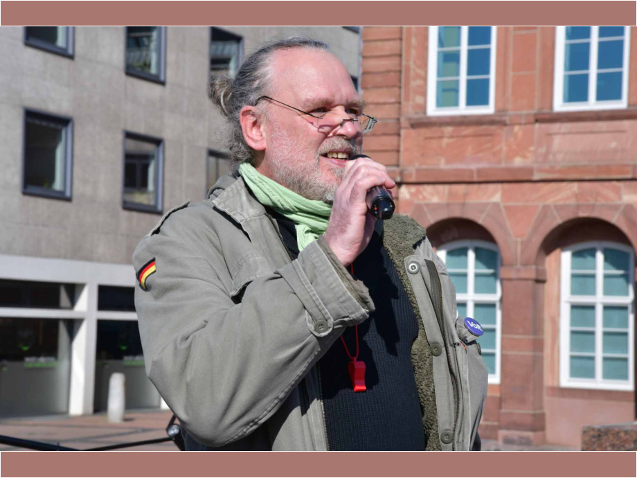 Beschäftigte aus Pflegeeinrichtungen aus ganz Hessen haben heute für ihre Forderungen in der Tarifrunde des Öffentlichen Dienstes gestreikt, hier in Hanau Beschäftigte aus Pflegeeinrichtungen aus ganz Hessen haben heute für ihre Forderungen in der Tarifrunde des Öffentlichen Dienstes gestreikt, hier in Hanau