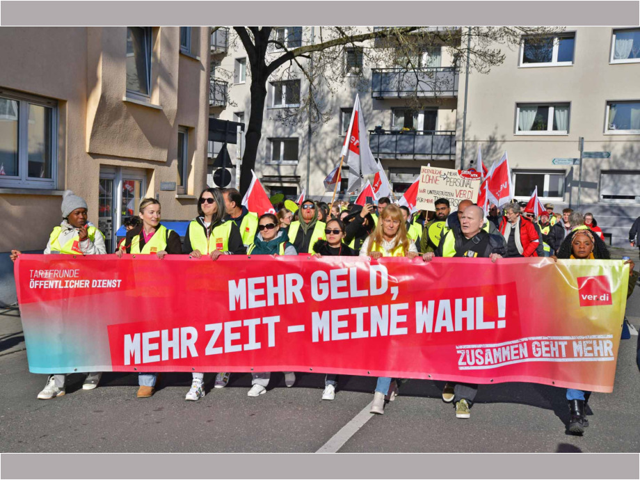 Beschäftigte aus Pflegeeinrichtungen aus ganz Hessen haben heute für ihre Fordeerungen in der Tarifrunde des Öffentichen Dienstes gestreikt. Beispielhaff hier in Hanau und Wiesbaden Beschäftigte aus Pflegeeinrichtungen aus ganz Hessen haben heute für ihre Fordeerungen in der Tarifrunde des Öffentichen Dienstes gestreikt. Beispielhaff hier in Hanau und Wiesbaden