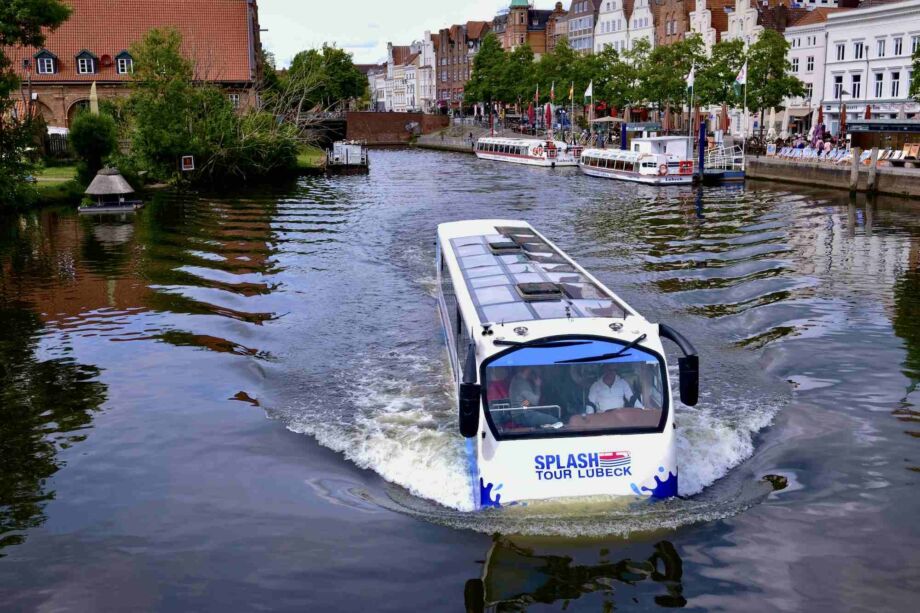 Auf der Trave mit dem Bus