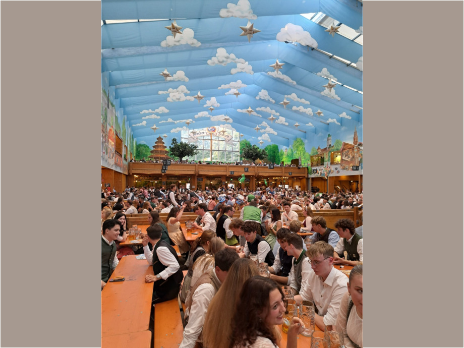 Im Festzelt