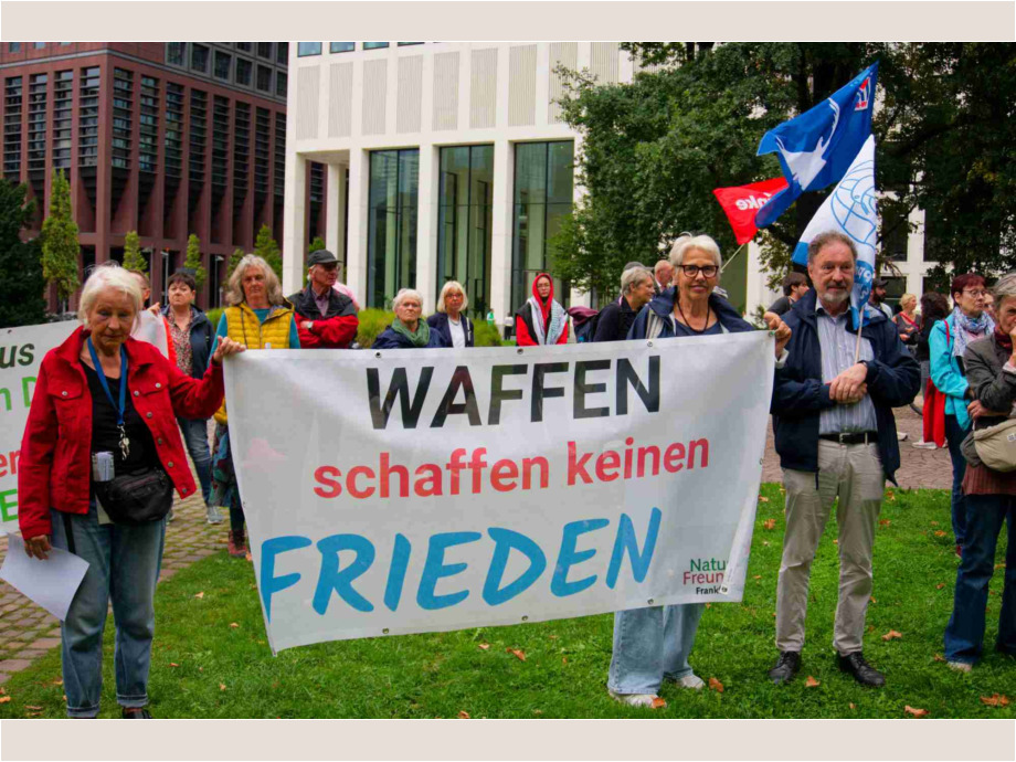Deutsche Waffen, deutsches Geld, morden mit in aller Welt! Deutsche Waffen, deutsches Geld, morden mit in aller Welt!