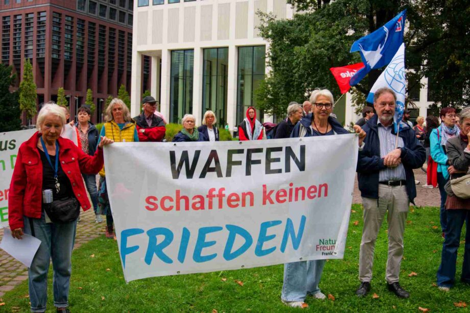 Deutsche Waffen, deutsches Geld, morden mit in aller Welt!