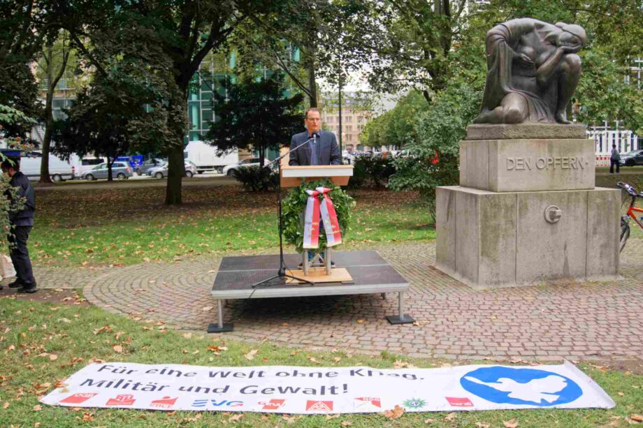 Philipp Jacks, DGB Regionsgeschäftsführer Frankfurt-Rhein-Main