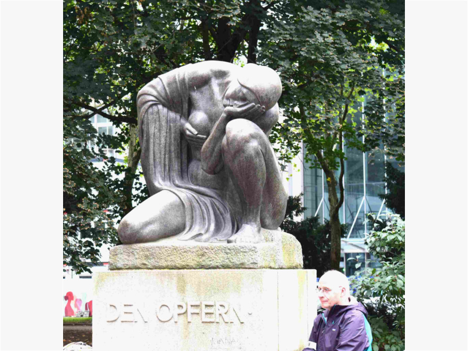 Opferdenkmal an der Gallusanlage Opferdenkmal an der Gallusanlage