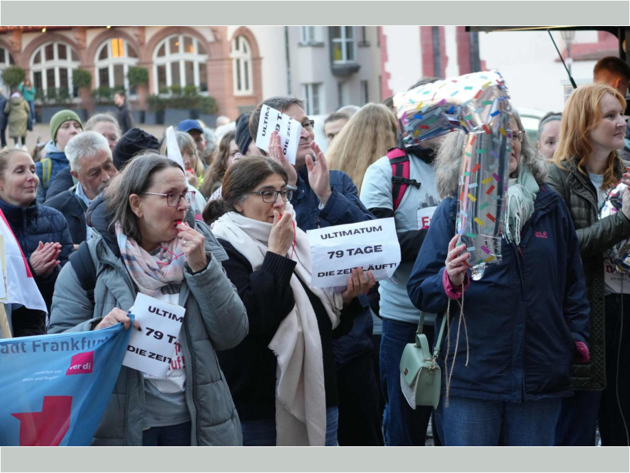 Kolleg:innen fordern eine Frankfurt-Zulage