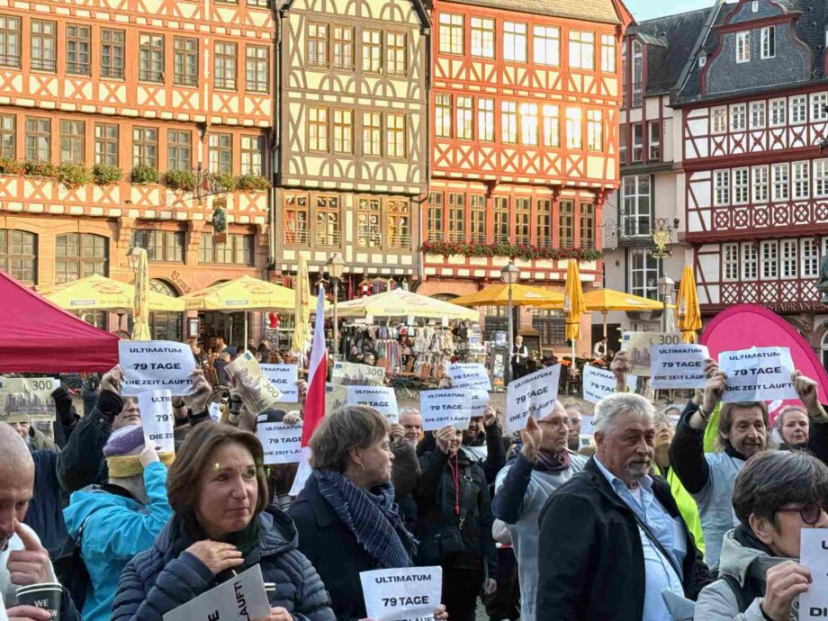 Kundgebung auf dem Römerberg