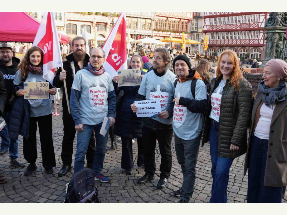 Kolleg:innen der Bühnen Frankfurt