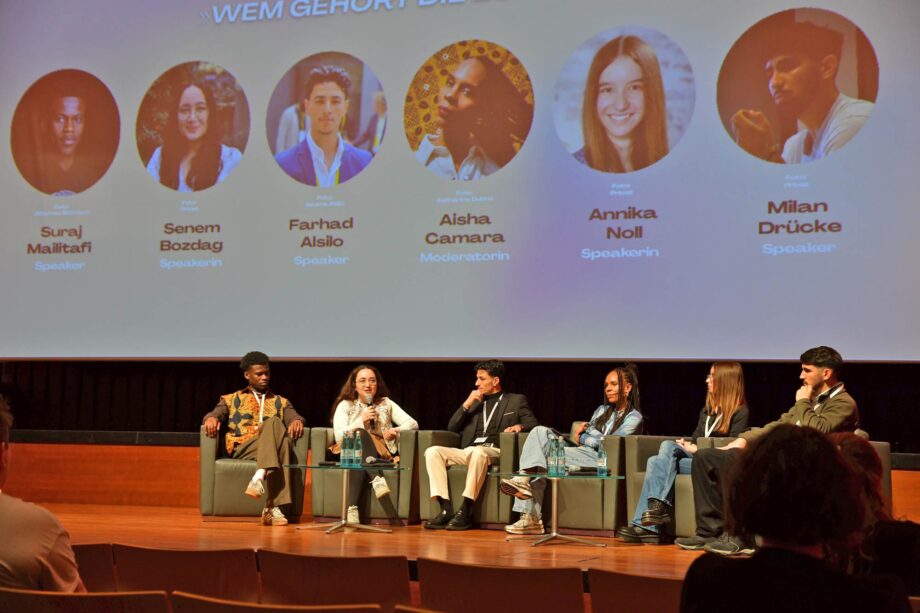 Diskussion "Wem gehört die Zukunft?" Diskussion "Wem gehört die Zukunft?"