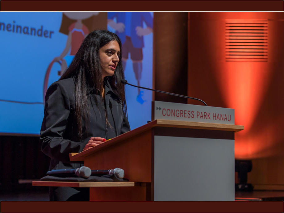 Berivan Kilic, Referentin für Bildungs- und Öffentlichkeitsarbeit der Bildungsinitiative Ferhat Unvar e. V. Berivan Kilic, Referentin für Bildungs- und Öffentlichkeitsarbeit der Bildungsinitiative Ferhat Unvar e. V.
