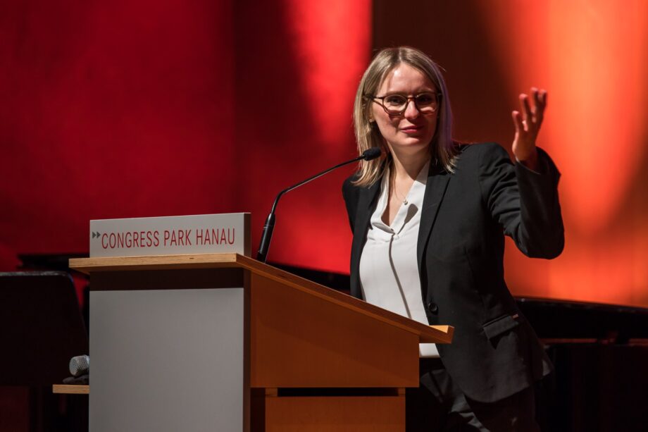 Staatsministerin Natalie Pawlik Staatsministerin Natalie Pawlik