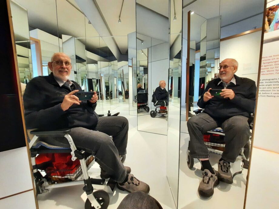 Wie oft sehe ich mich im Spiegelbild? Wie oft sehe ich mich im Spiegelbild?