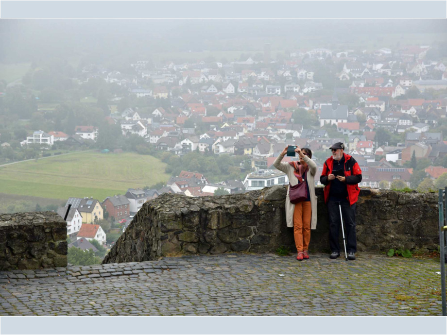 trüber Blick von der Burgruine Gleiberg ins Tal trüber Blick von der Burgruine Gleiberg ins Tal