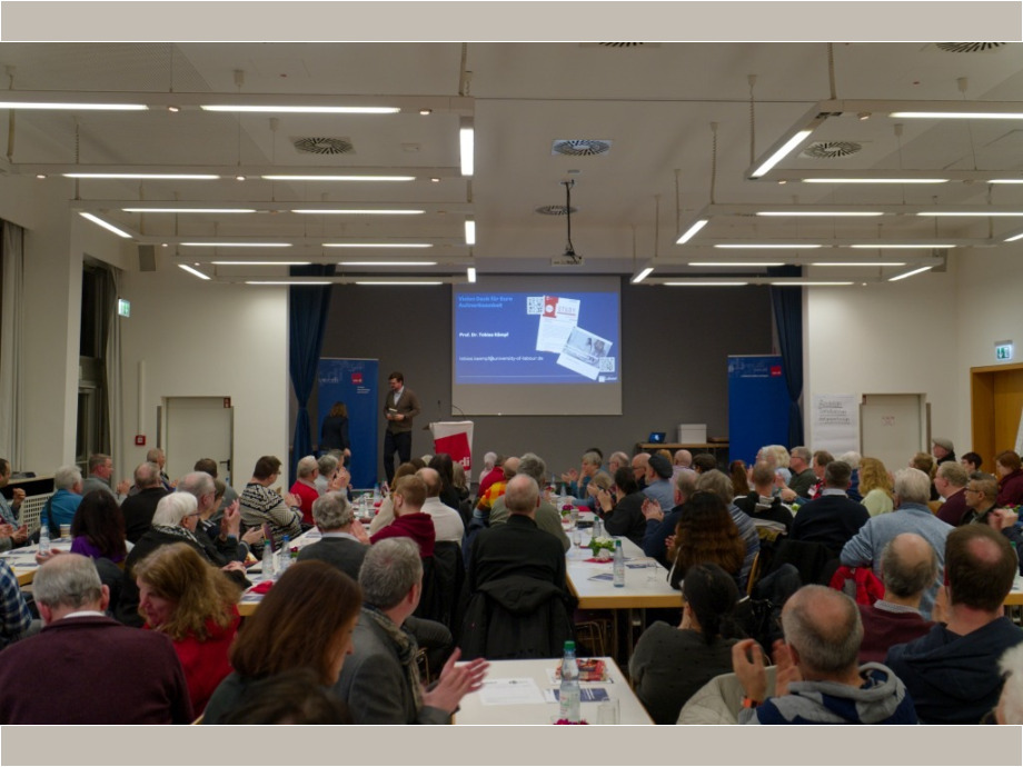 Voller Saal im Gewerkschaftshaus Voller Saal im Gewerkschaftshaus