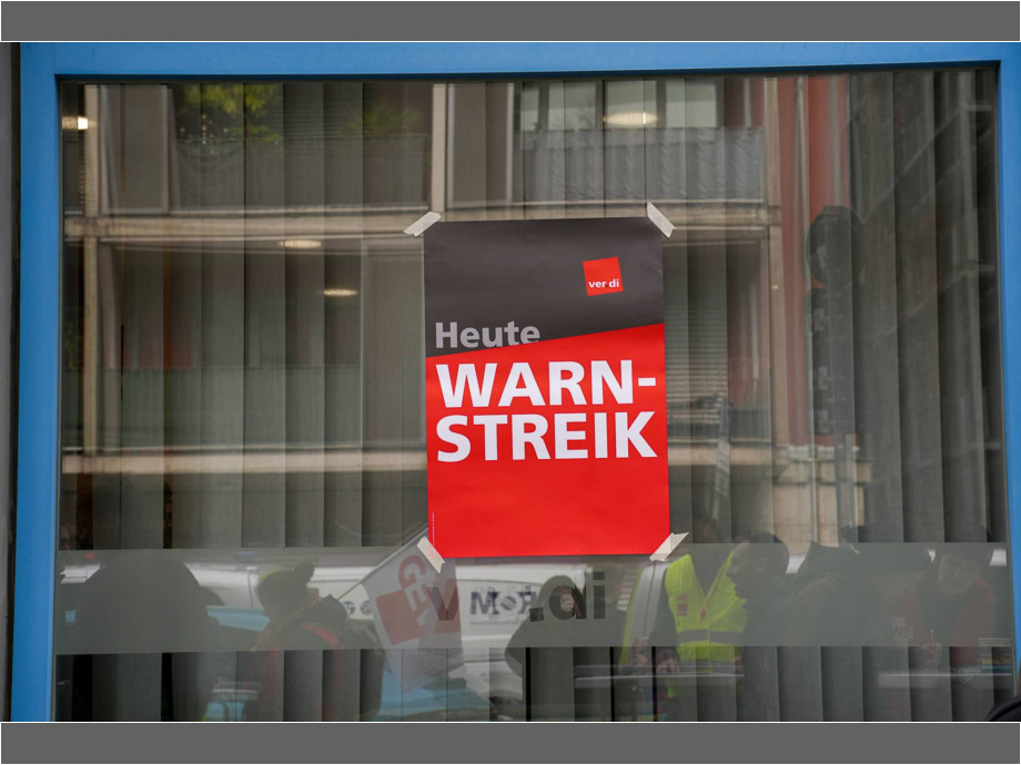 Auftakt am Gewerkschaftshaus Frankfurt