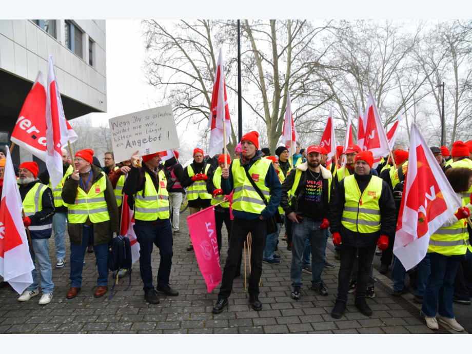 "Wenn Ihr so arbeiten würdet wie wir, hätten wir längst ein Angebot!“