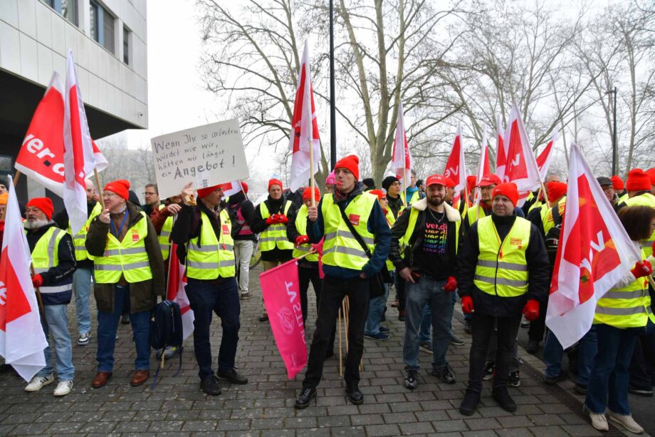 "Wenn Ihr so arbeiten würdet wie wir, hätten wir längst ein Angebot!“ "Wenn Ihr so arbeiten würdet wie wir, hätten wir längst ein Angebot!“