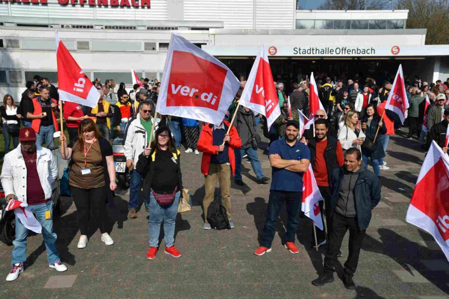 Betriebsversammlung der Niederlassung Frankfurt in Offenbach Betriebsversammlung der Niederlassung Frankfurt in Offenbach