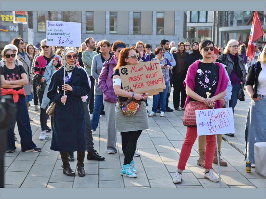 Auf dem Freiheitsplatz in Hanau Auf dem Freiheitsplatz in Hanau