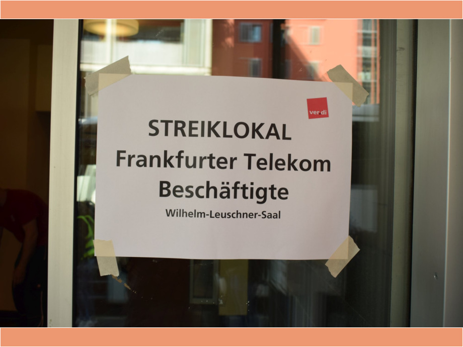 Auftakt am Gewerkschaftshaus Auftakt am Gewerkschaftshaus