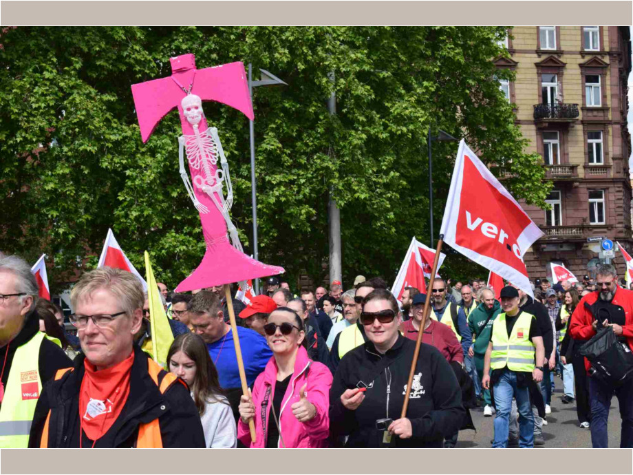 Demozug durch die Innenstadt Demozug durch die Innenstadt