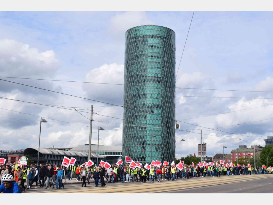 Demozug durch die Innenstadt Demozug durch die Innenstadt