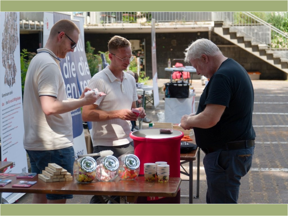 Am Infostand