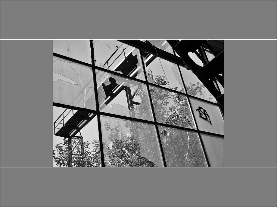 Lost Place - Broken Glas Lost Place - Broken Glas