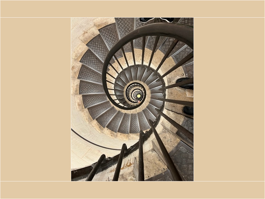 Wendeltreppe Arc de Triumph