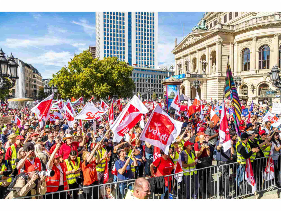 Kundgebung am Opernplatz